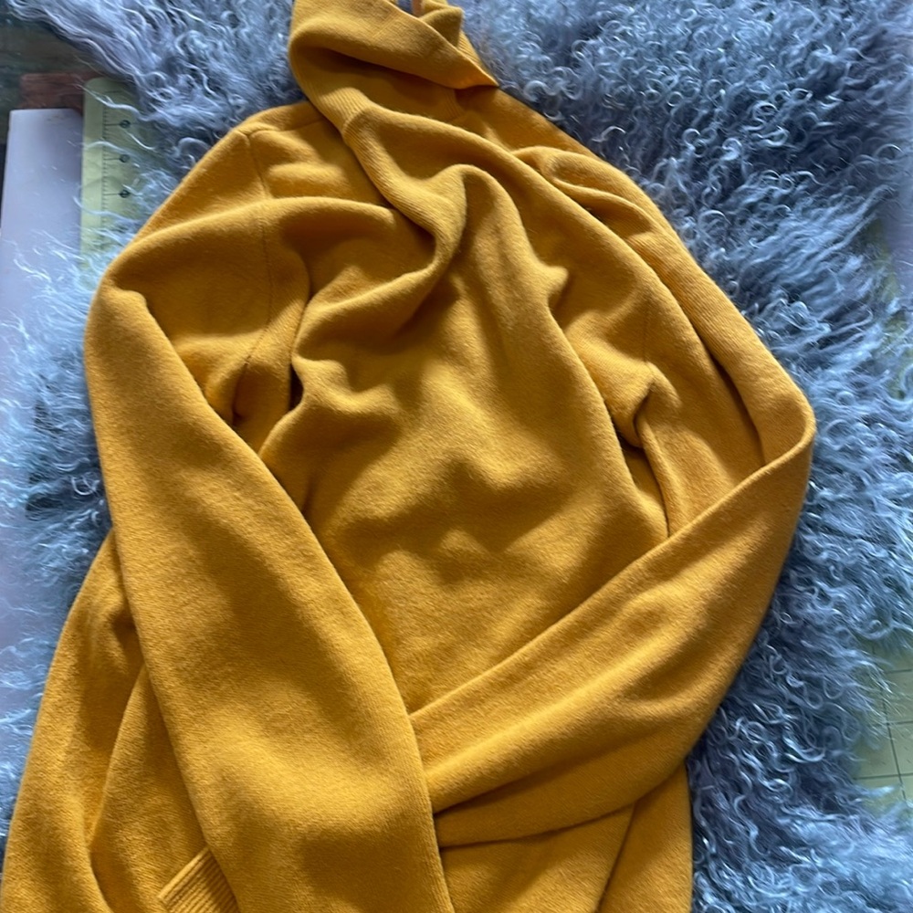 Vintage Cashmere bright yellow small stretch sweater (no holes)